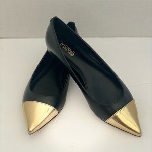 Michael KORS ✅ Elegant Black and Gold Women's Flats. 🌟Size 5.5 🌟